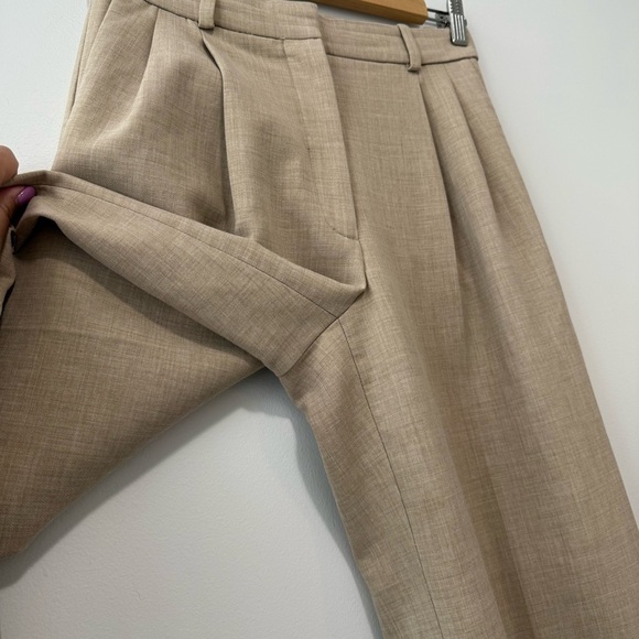 Aritzia Babaton Pleated Pant High-Waisted Wide-Leg Trouser Beige Sz 4 - Picture 8 of 15